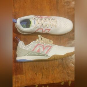 NEW BALANCE AUDAZO PRO INDOOR - WHITE